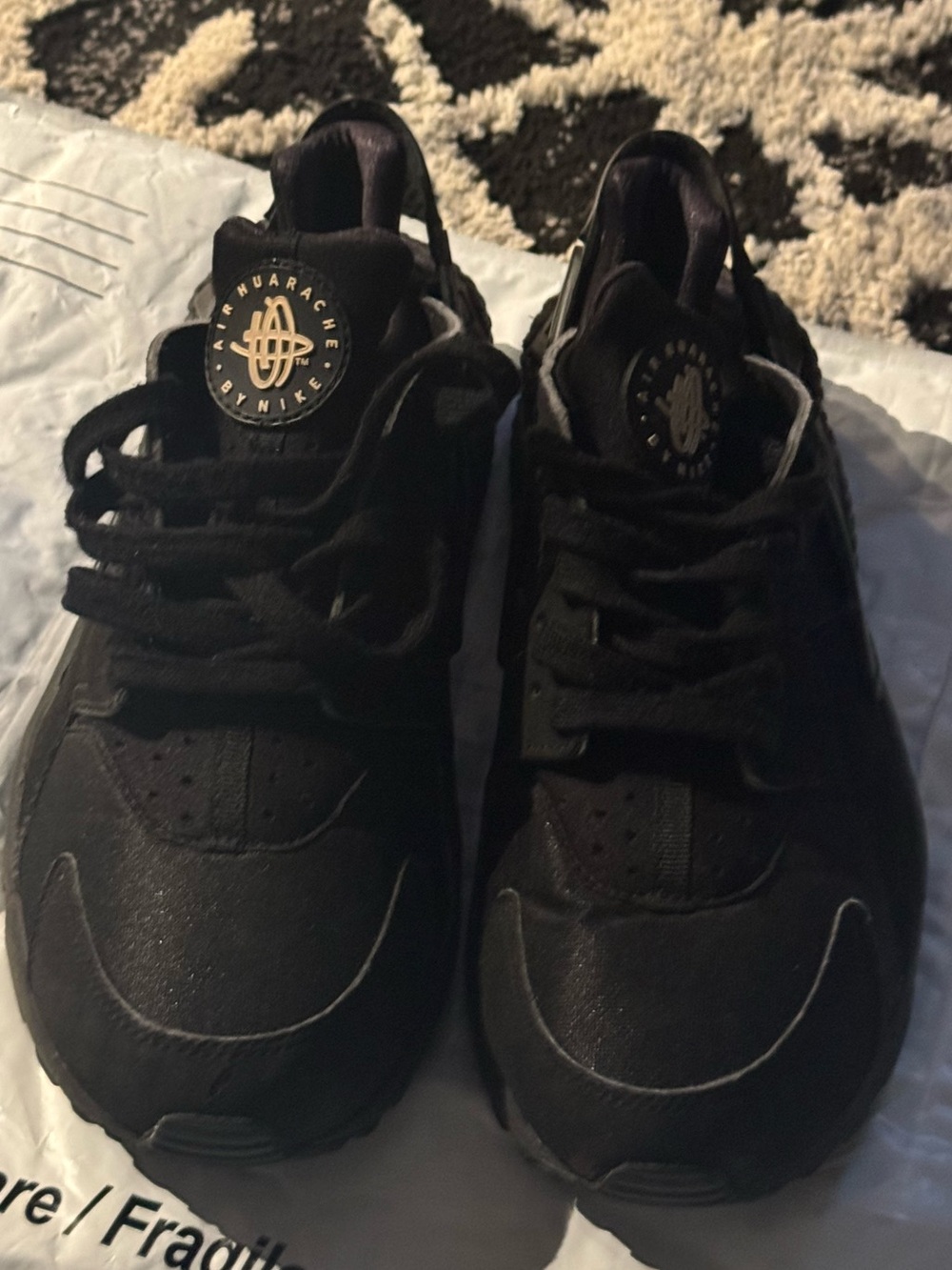 Nike Men’s Size 8 Huarache Black Low-Top Sneakers